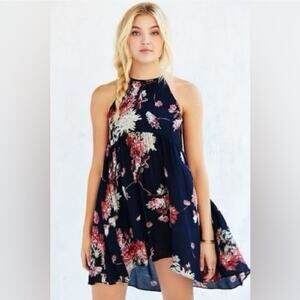 UO Kimchi Blue babydoll dress, size XS, open keyhole back, halter neck, floral